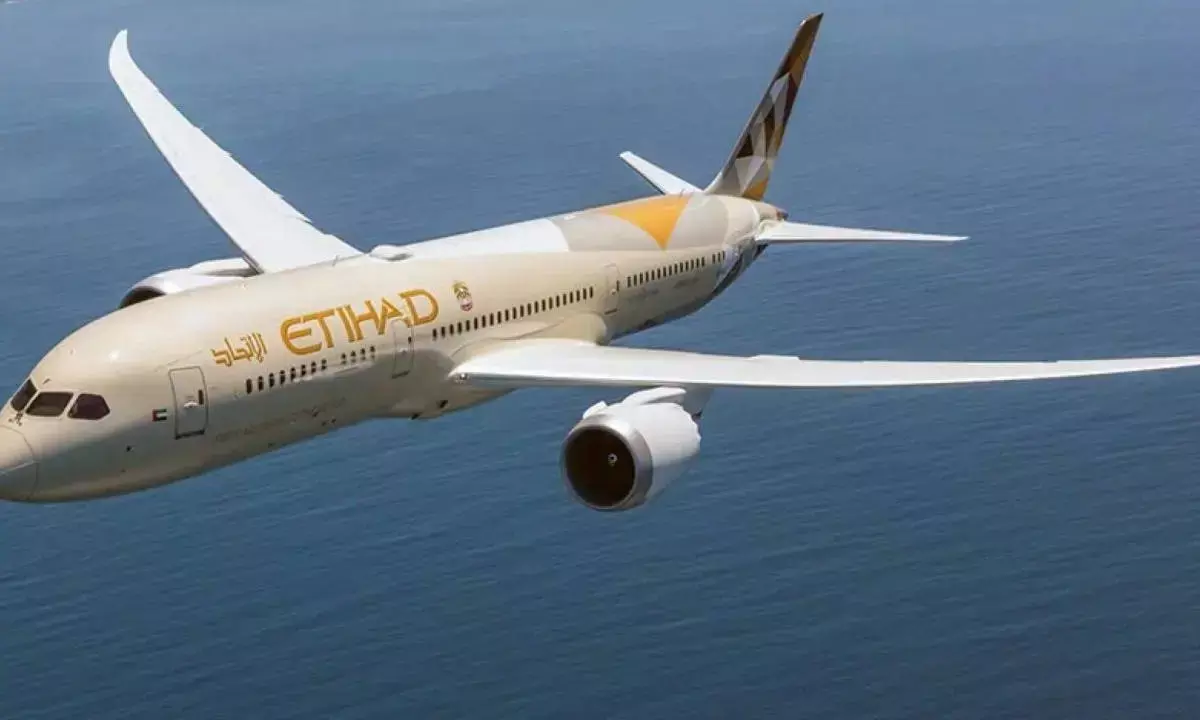 Etihad Urges Boeing 787 Pilots to Inspect Fuel Control Switches Amid Safety Advisory