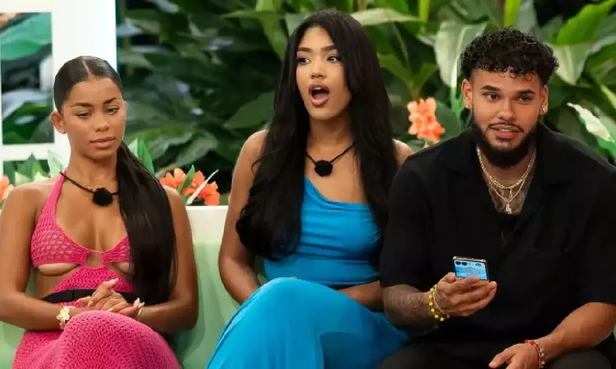 Amaya Espinal & Bryan Arenales Crowned First Latino Winners of Love Island USA Season 7, Split $100K Prize Amaya Espinal & Bryan Arenales Crowned First Latino Winners of Love Island USA Season 7, Split $100K Prize