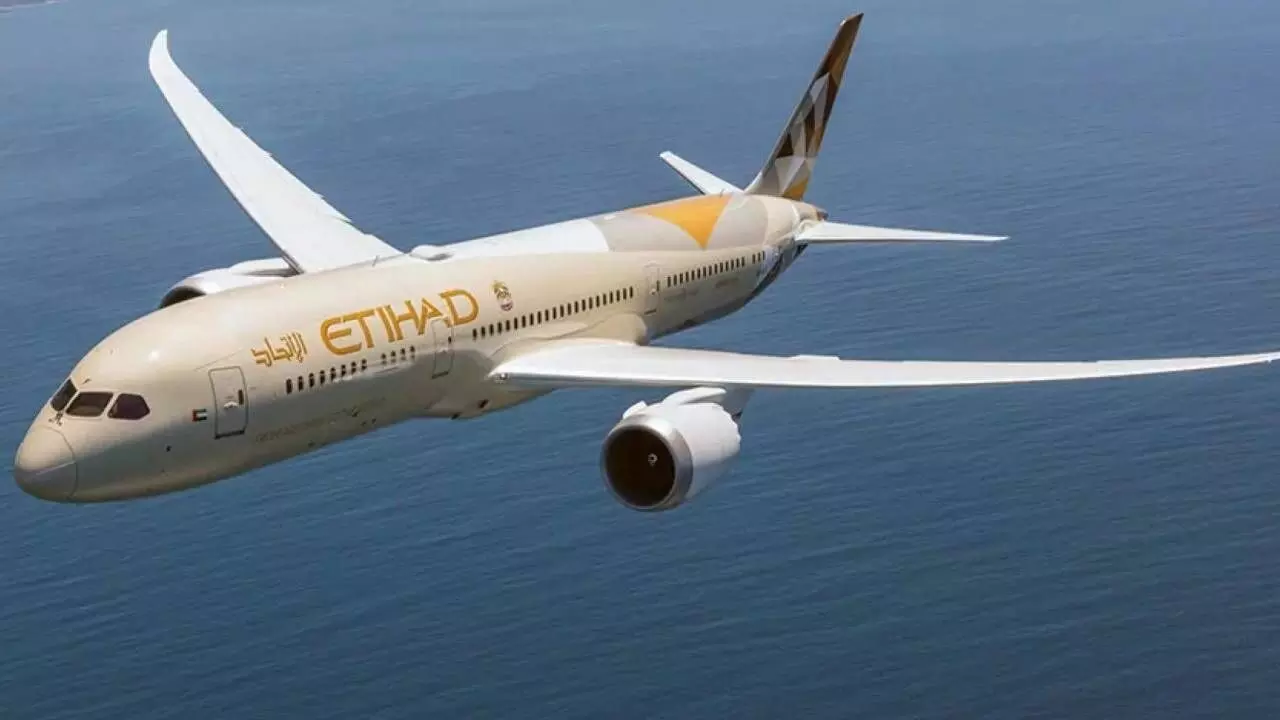 Etihad Urges Boeing 787 Pilots to Inspect Fuel Control Switches Amid Safety Advisory Etihad Urges Boeing 787 Pilots to Inspect Fuel Control Switches Amid Safety Advisory
