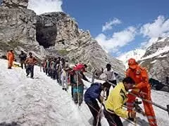 Amarnath Yatra Suspended from Jammu on July 17 Due to Heavy Rainfall; Pilgrims Escorted from Base Camps