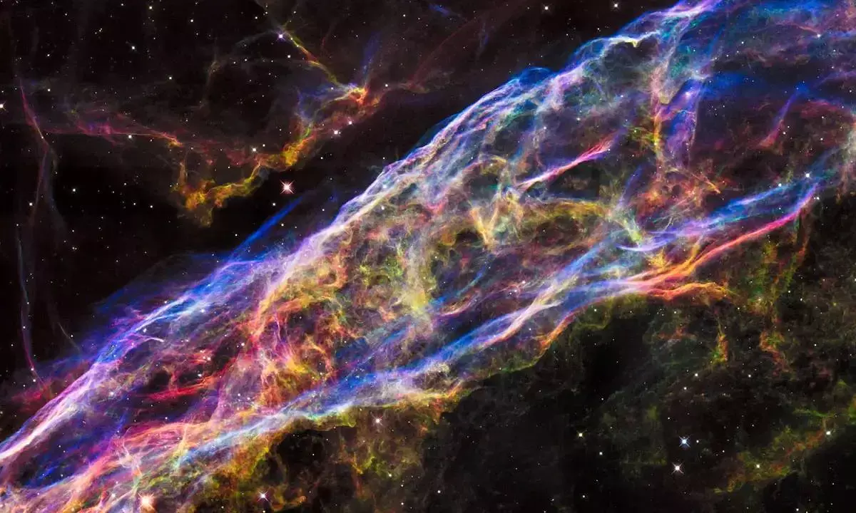 10 Breathtaking Hubble Space Telescope Images That Make Perfect Phone Wallpapers