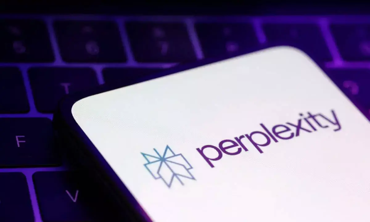 Perplexity AI in Talks to Pre‑Install AI‑Powered Comet Browser on Smartphones