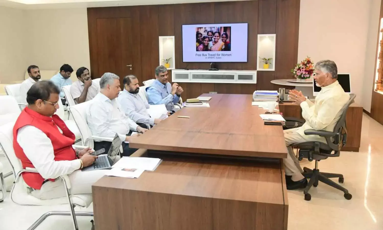 Womens to get zero fare tickets to women from August 15