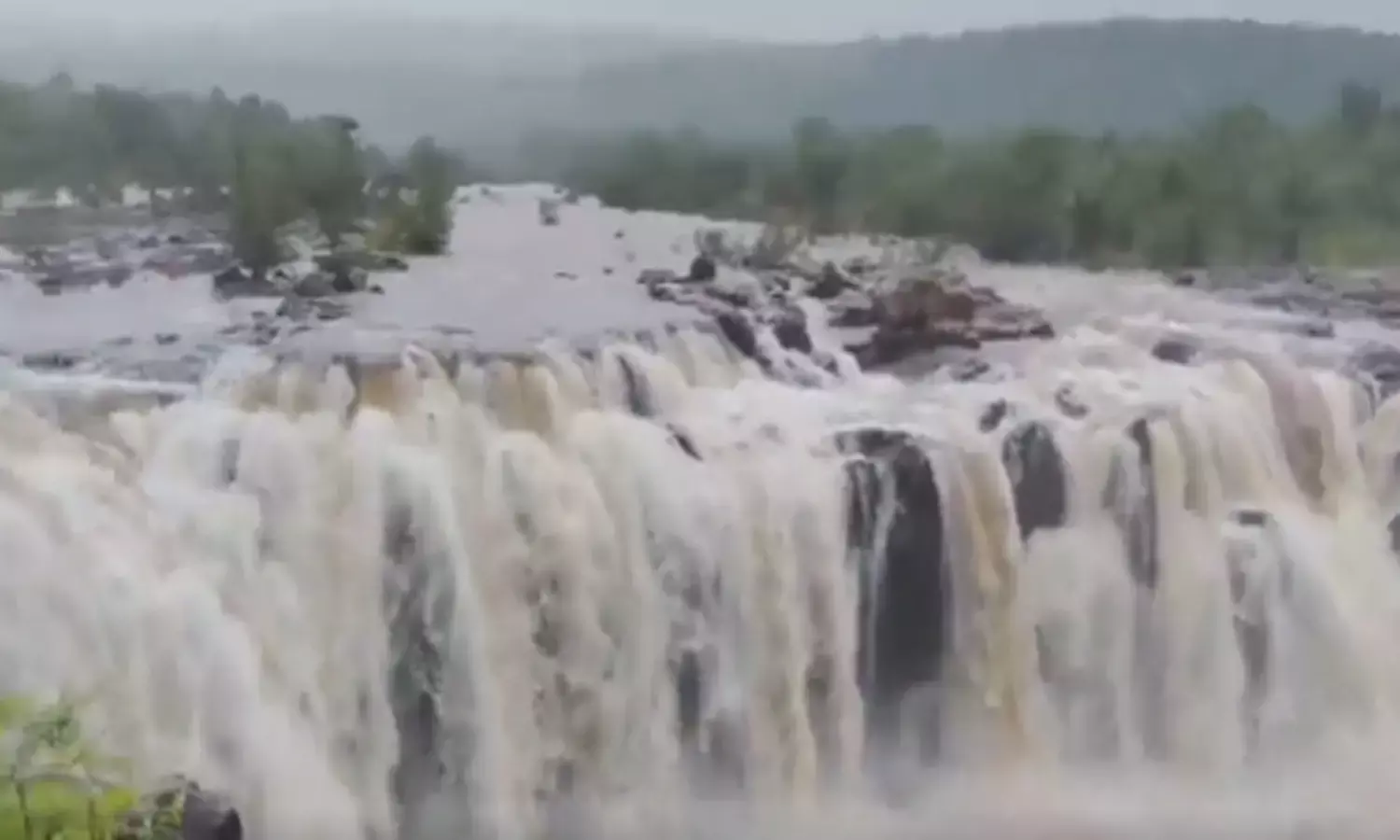 Bogatha Waterfalls Turns Dangerous After 367mm Rainfall in 26 Hrs