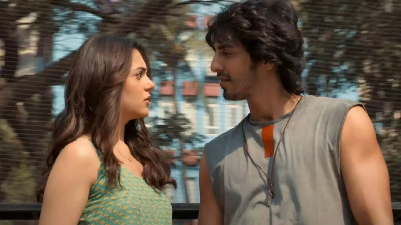 Saiyaara Box Office Surge: Screens Jump from 800 to 2,000 After ₹150 Cr Milestone Saiyaara Box Office Surge: Screens Jump from 800 to 2,000 After ₹150 Cr Milestone