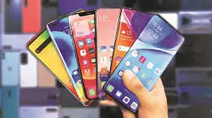 Made in India Smartphones Surge: India Overtakes China in US Imports Made in India Smartphones Surge: India Overtakes China in US Imports