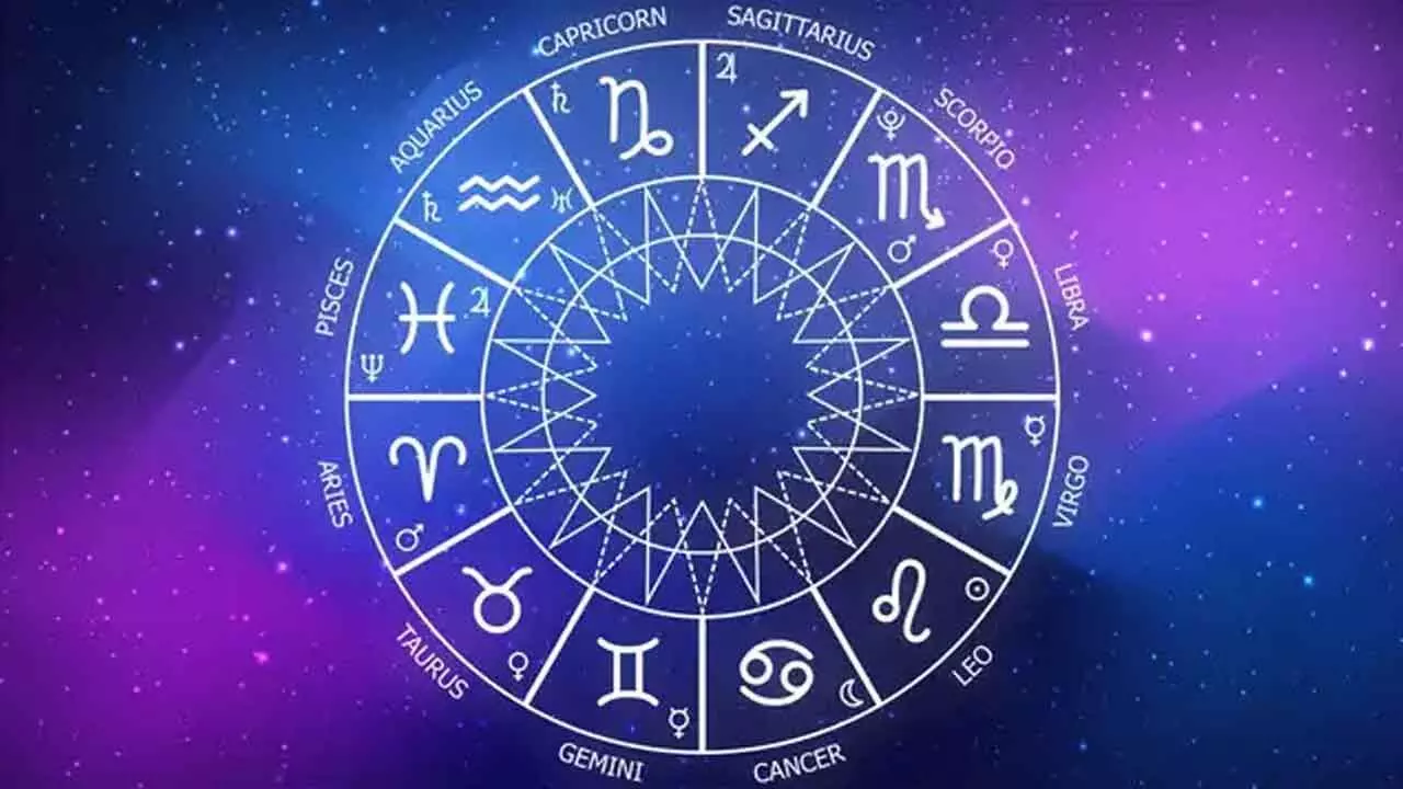 Horoscope Today: Tarot Readings Bring Positivity and Small Wins for July 31, 2025