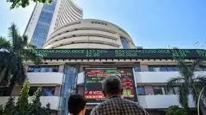Sensex Sheds 500 Points as Trump’s New Tariffs Rattle Indian Markets Sensex Sheds 500 Points as Trump’s New Tariffs Rattle Indian Markets