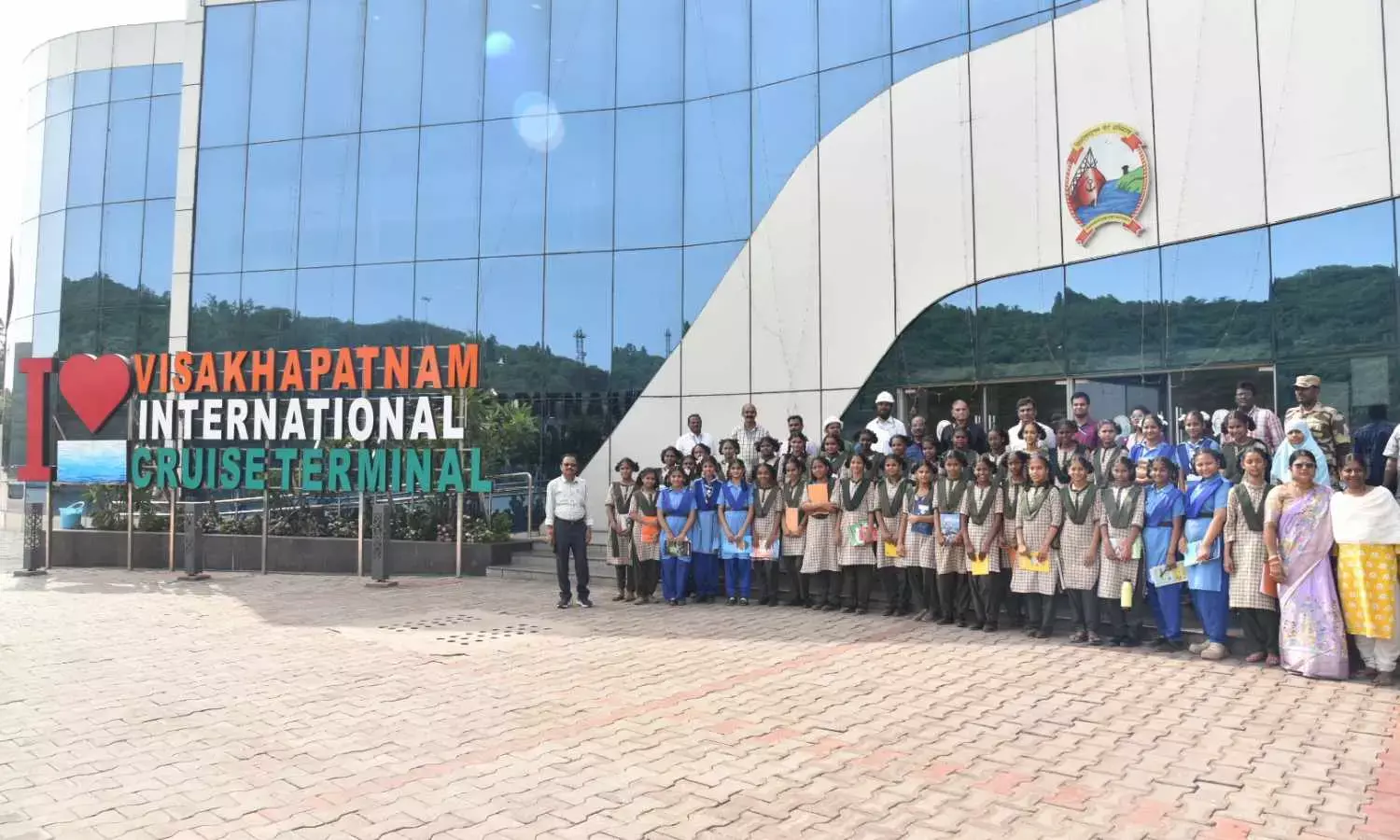 VPA launches Port Darshan programme for school kids