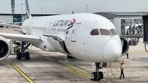 Boeing 787-8 Dreamliner Circles Over Pacific, Makes Emergency Landing in LA With RAT Deployed