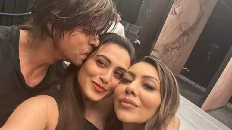 Gauri Khan Celebrates National Award Wins of Shah Rukh Khan, Rani Mukerji & Karan Johar
