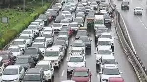 Supreme Court Halts Coercive Action Against Owners of 10-Year-Old Diesel, 15-Year-Old Petrol Vehicles in Delhi-NCR Supreme Court Halts Coercive Action Against Owners of 10-Year-Old Diesel, 15-Year-Old Petrol Vehicles in Delhi-NCR