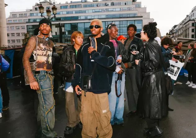 Stussy and Comme des Garçons: The Streetwear Meets High-Fashion Energy in 2025 Stussy and Comme des Garçons: The Streetwear Meets High-Fashion Energy in 2025