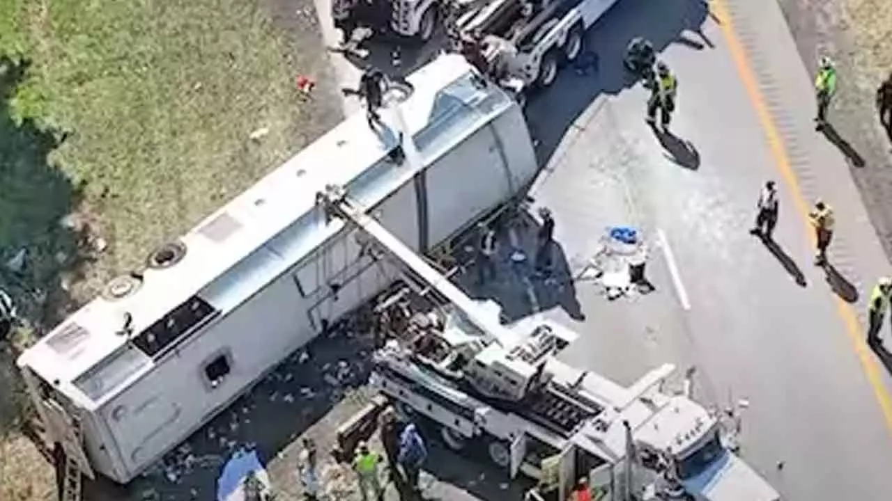 Tourist bus from Niagara Falls crashes in New York; Indians, Chinese onboard Tourist bus from Niagara Falls crashes in New York; Indians, Chinese onboard