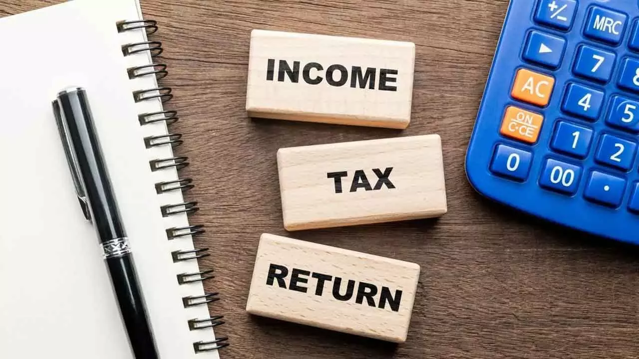 ITR Filing 2025: Key Tax Tips for Investors in Shares and Mutual Funds ITR Filing 2025: Key Tax Tips for Investors in Shares and Mutual Funds