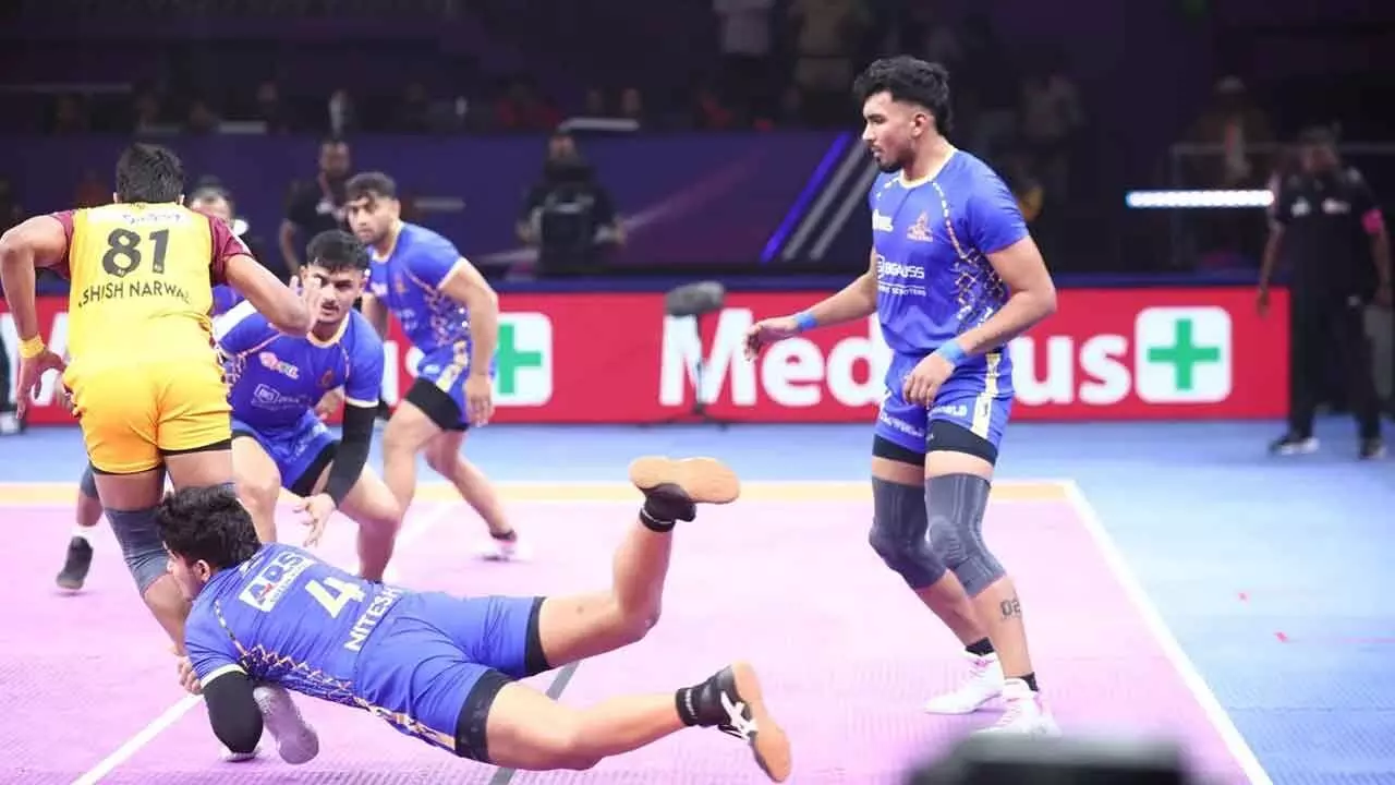 PKL Season 12 Opener: Tamil Thalaivas Edge Telugu Titans 38-35 in Vizag Thriller PKL Season 12 Opener: Tamil Thalaivas Edge Telugu Titans 38-35 in Vizag Thriller