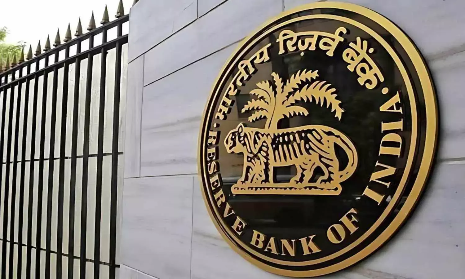 RBI under spotlight as Tata Sons listing Deadline Nears