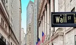 Stock Market Today: Dow, S&P 500, Nasdaq Slide as Treasury Yields Climb Amid Fed and Tariff Uncertainty