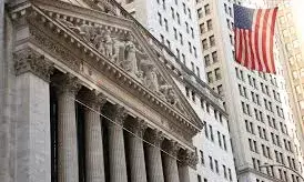 S&P 500 and Nasdaq Rally as Alphabet Surges on Antitrust Ruling; Apple Also Gains