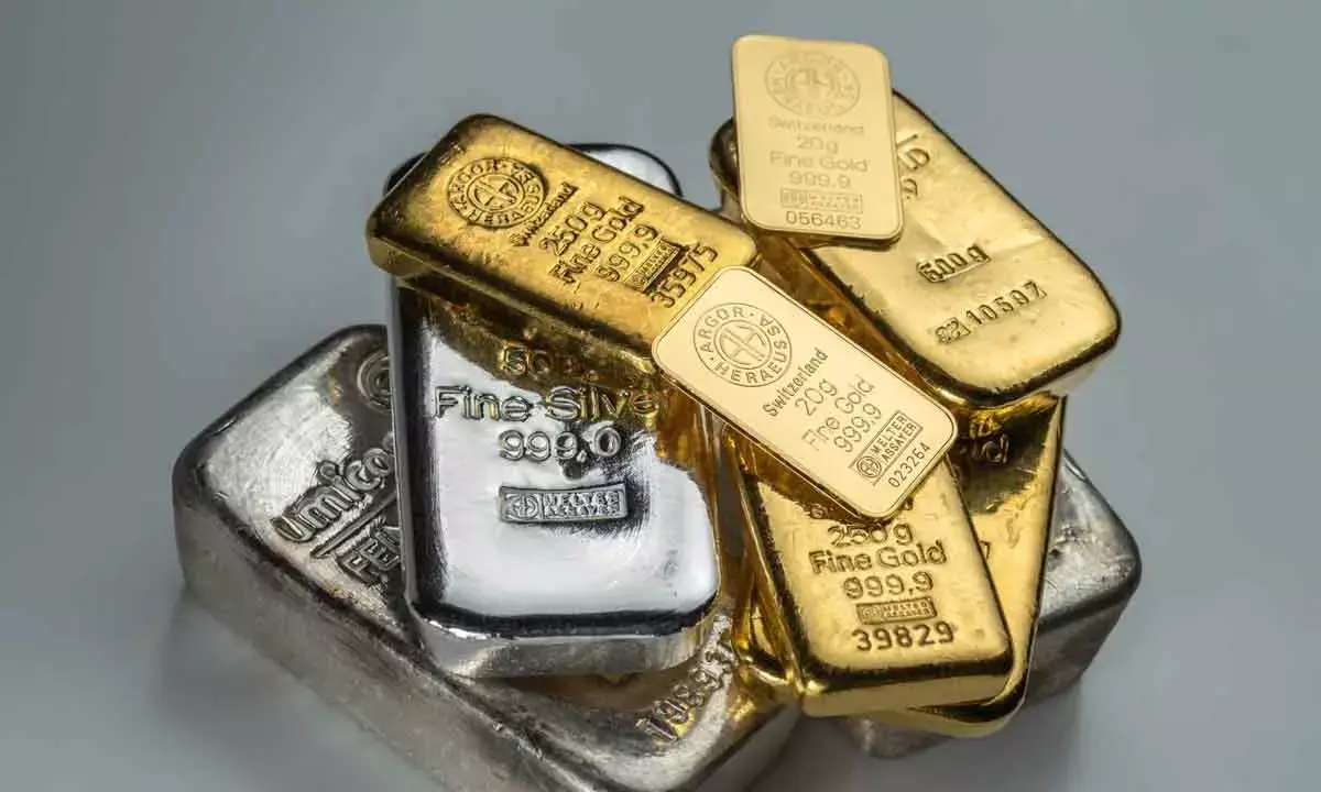 Futures rebound on firm global cues