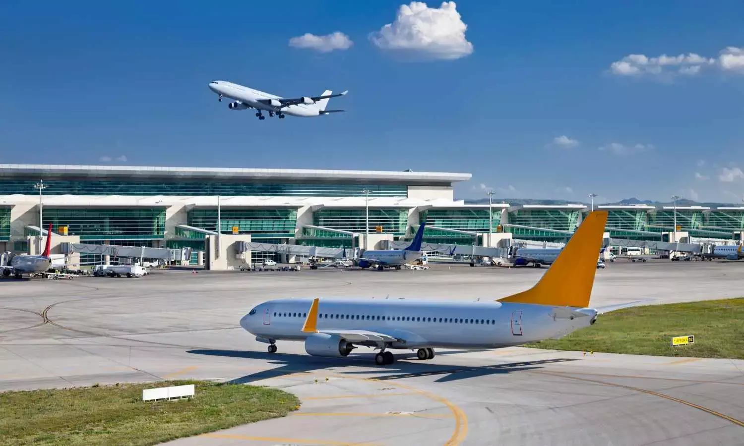 Trends in non-aeronautical revenues at airports