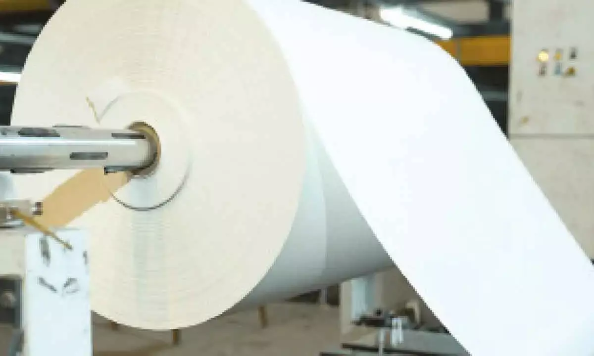 Abril Paper Tech shares list at 20% discount