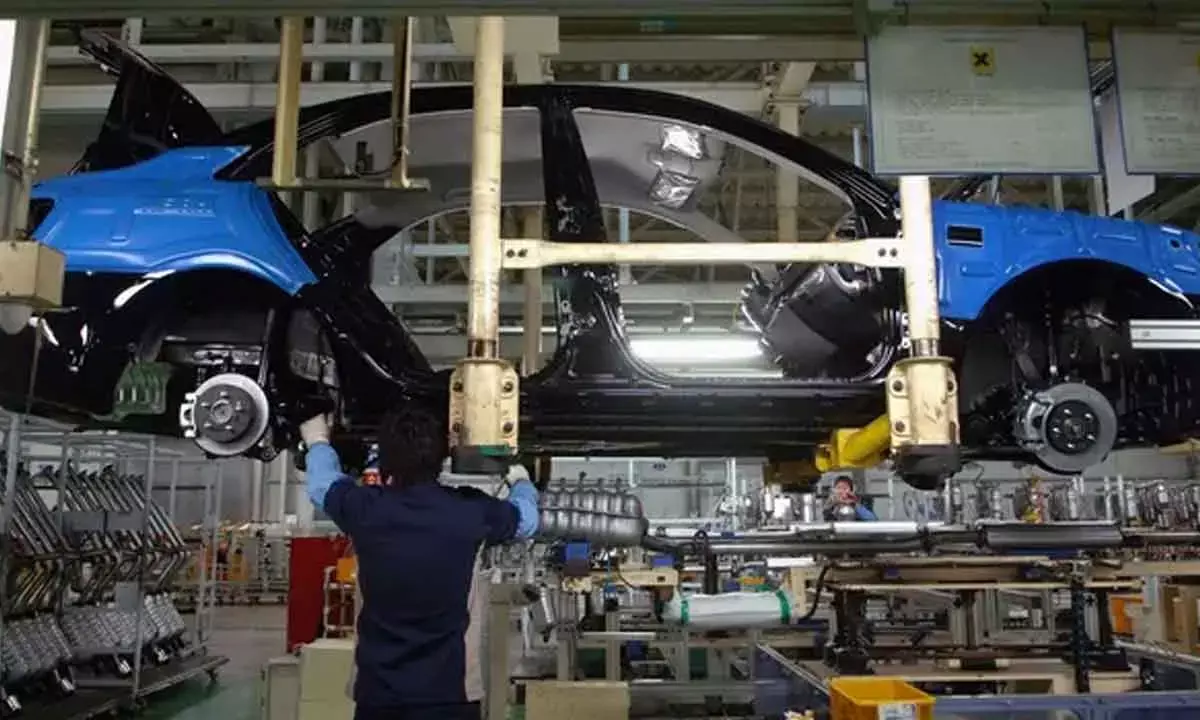 Auto stocks continue to draw investors’ attention