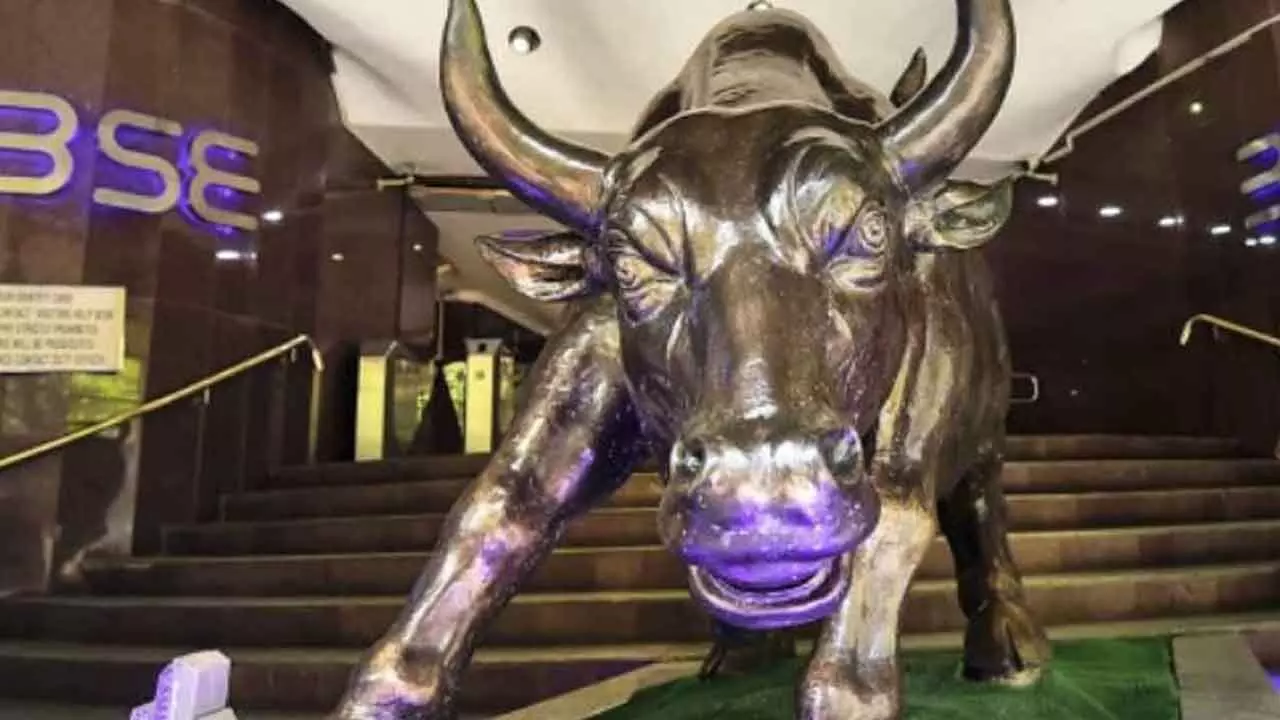 Stock mkts end higher on firm global trend