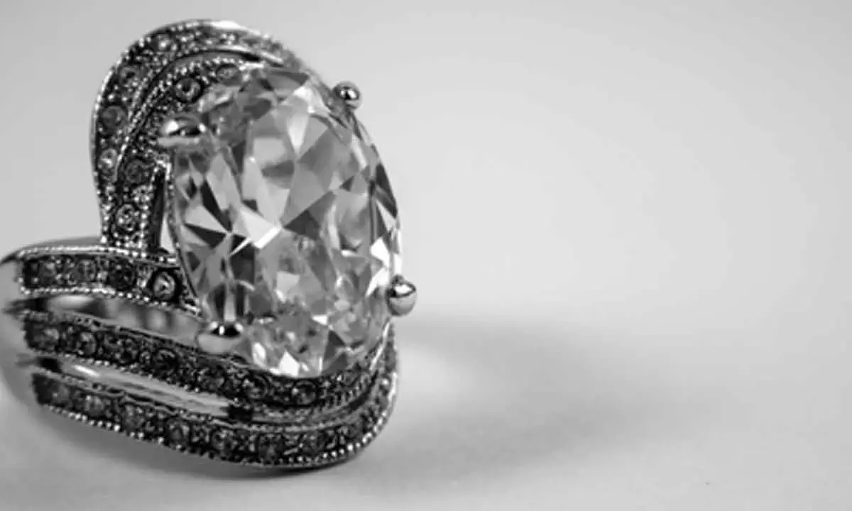 Silver to touch Rs 1.5 lakh/kg buoyed by trade tensions