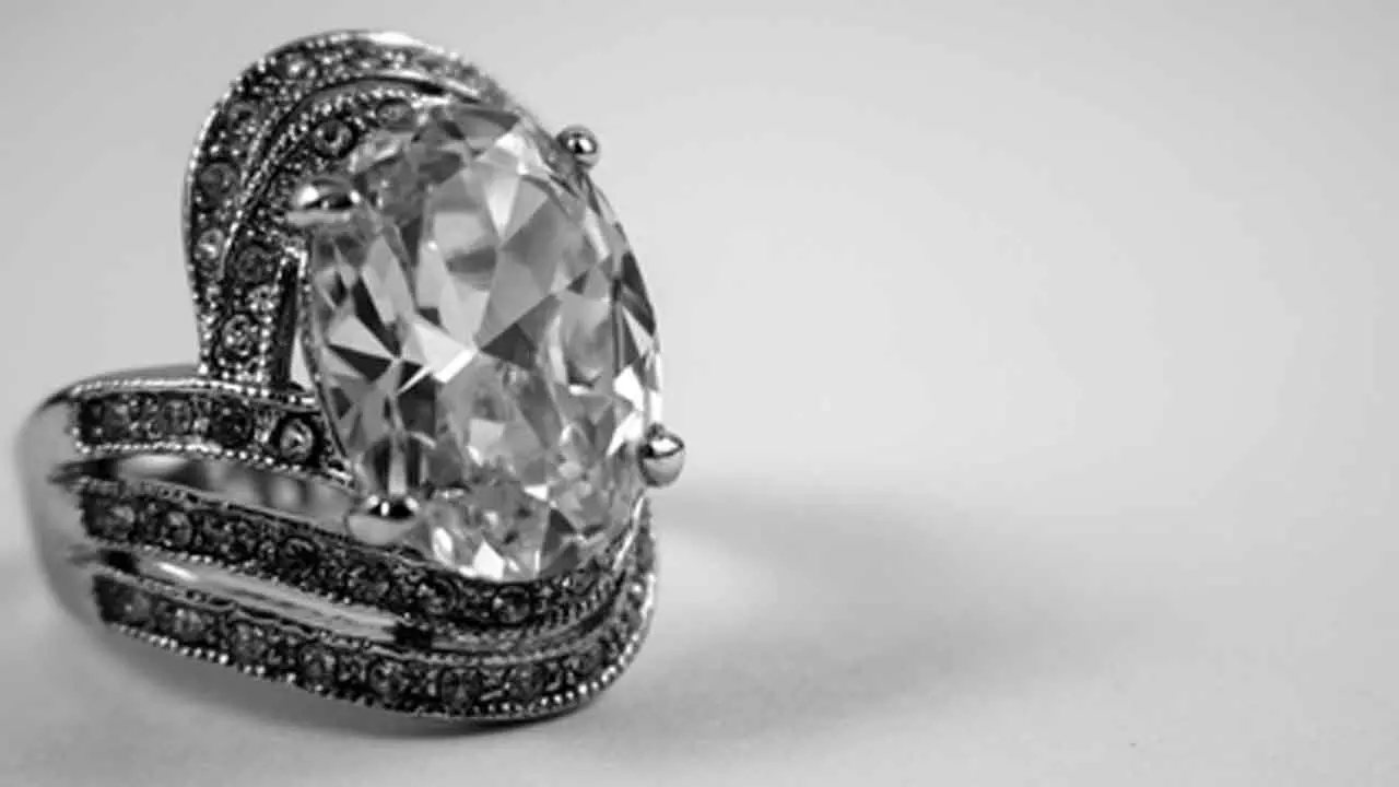 Silver to touch Rs 1.5 lakh/kg buoyed by trade tensions Silver to touch Rs 1.5 lakh/kg buoyed by trade tensions