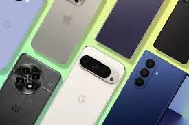 6 Best Android Phones That Rival the iPhone 17 Pro Max