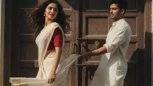 From Sarees to Shah Rukh Selfies: Viral Gemini AI Prompts Redefine Retro Couple Portraits