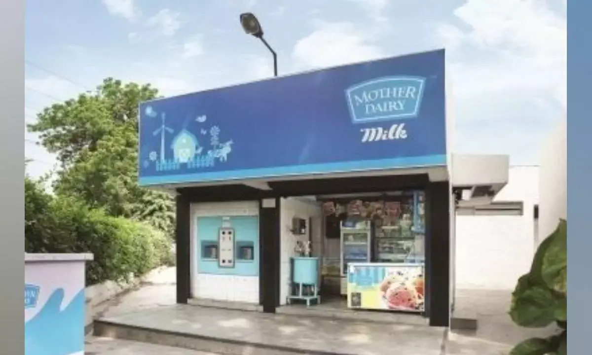 Mother Dairy cuts milk price by `2/litre