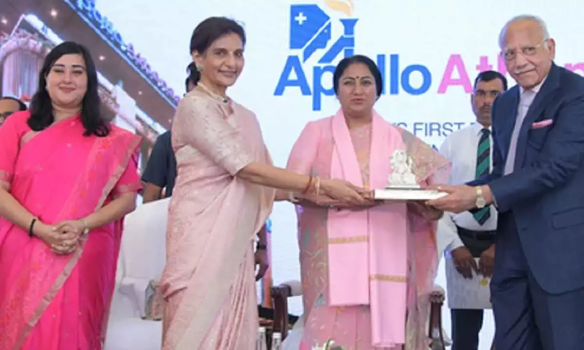 Delhi CM launches Apollo Athenaa, dedicated cancer centre for women