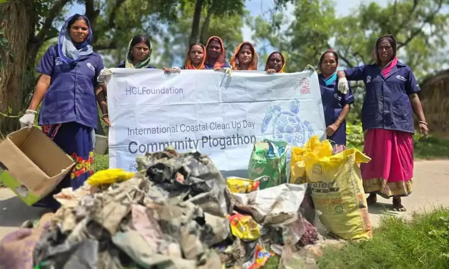 Coastal cleanup drive by HCL Foundation