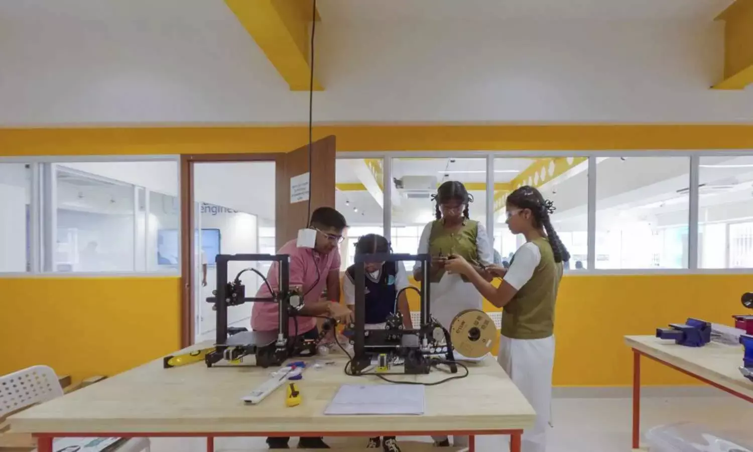 Eight students from AP picked up training at Amazon Future Engineer Marketspace Lab