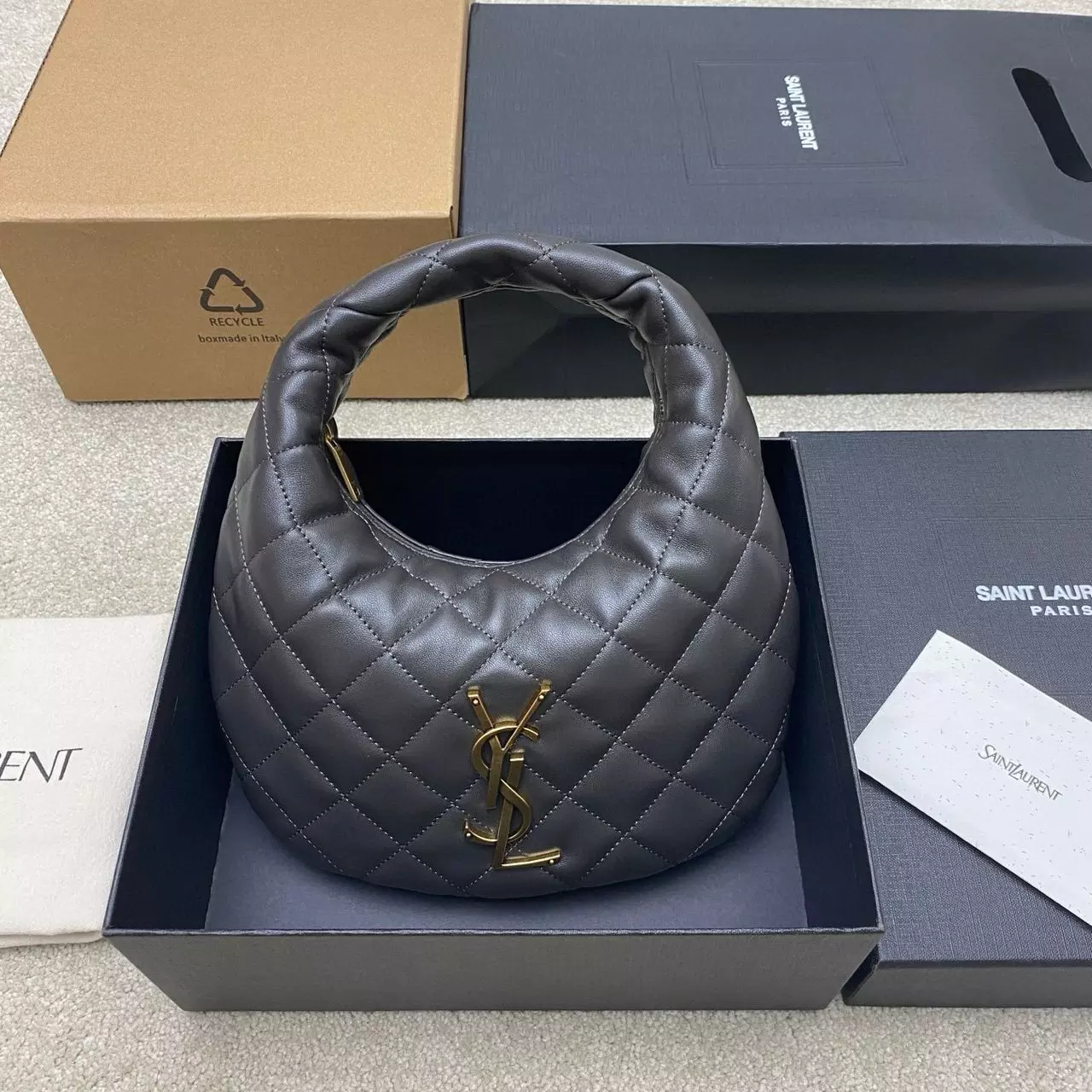 The Savvy Shoppers Guide to Navigating the World of Replica YSL Handbags