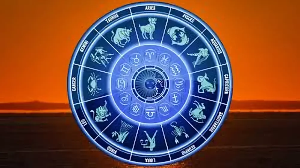 Horoscope Today, October 4, 2025: Financial relief for some signs as full moon nears