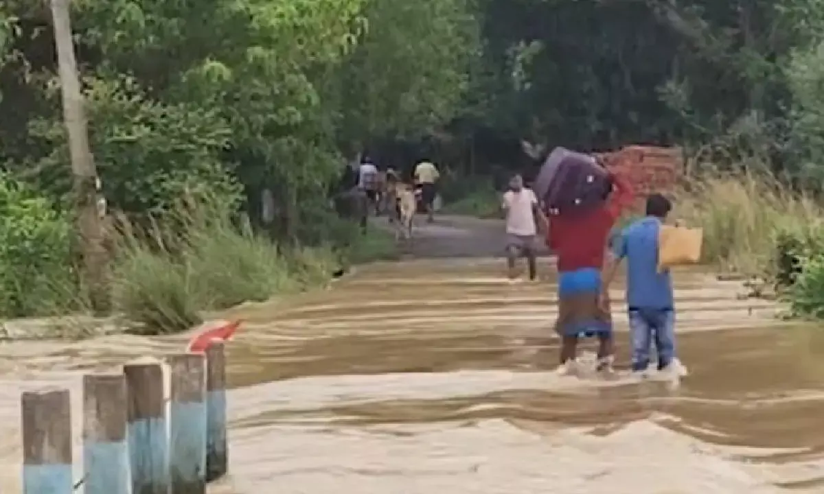 Mamata takes stock of situation, to visit North Bengal today