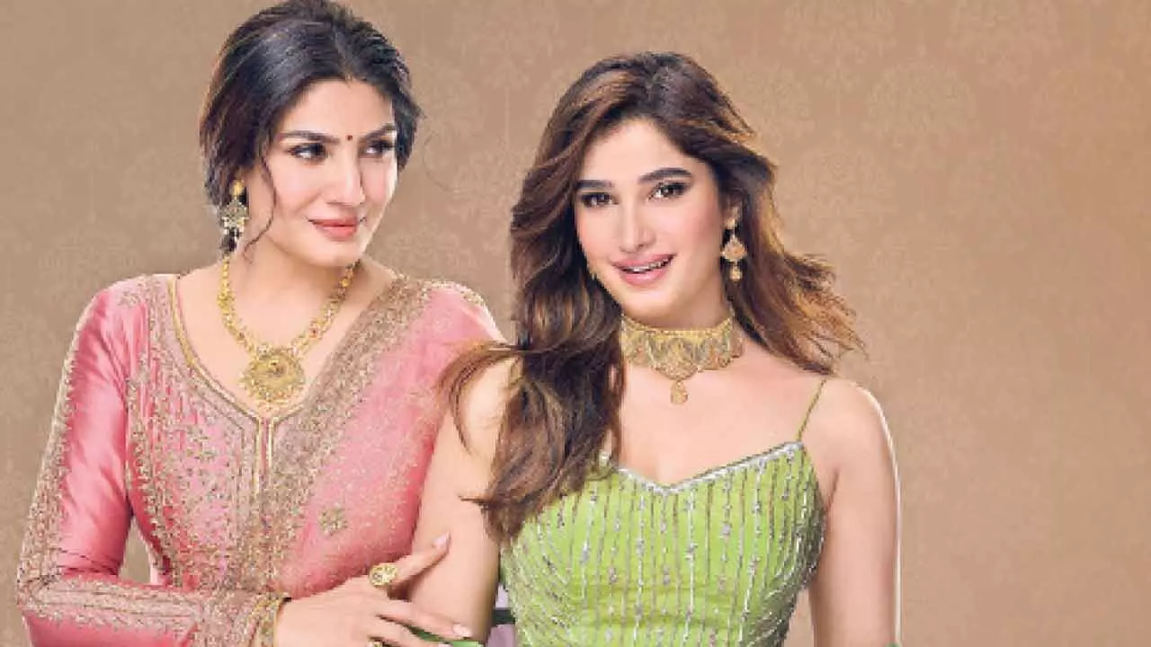 Reliance Jewels ropes in Raveena and Rasha