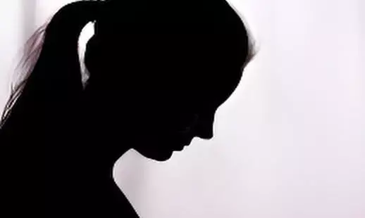 Delhi Horror: Woman Pours Boiling Oil and Chili Powder on Husband While He Slept, Threatens to Repeat If He Screamed