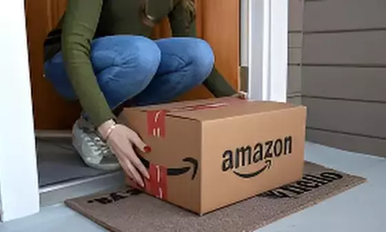 US Woman Receives Amazon Package Containing 250 Unmarked Absentee Ballots; Investigation Underway