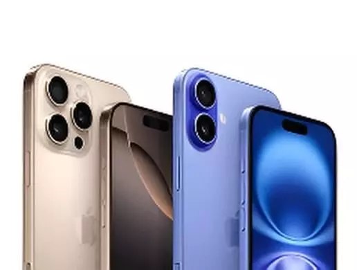 Diwali 2025 Buying Guide: iPhone 17 vs iPhone 16 — Which One Should You Buy This Festive Season?
