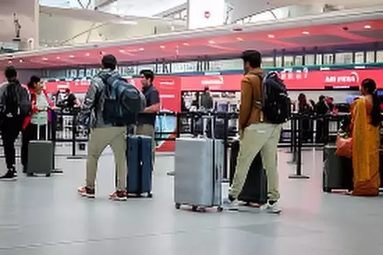 Flight Delays Disrupt Major U.S. Airports Amid Staffing Shortages During Government Shutdown Flight Delays Disrupt Major U.S. Airports Amid Staffing Shortages During Government Shutdown