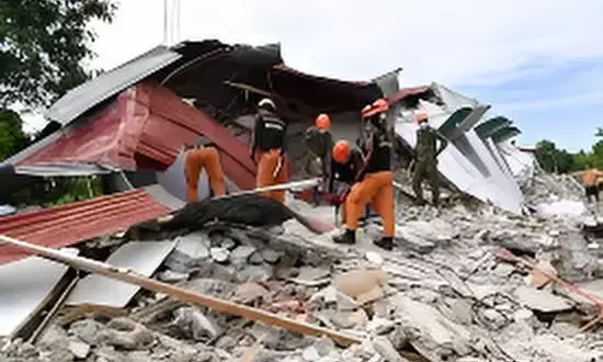 Massive 7.6-Magnitude Earthquake Hits Philippines, Tsunami Warning Issued Massive 7.6-Magnitude Earthquake Hits Philippines, Tsunami Warning Issued