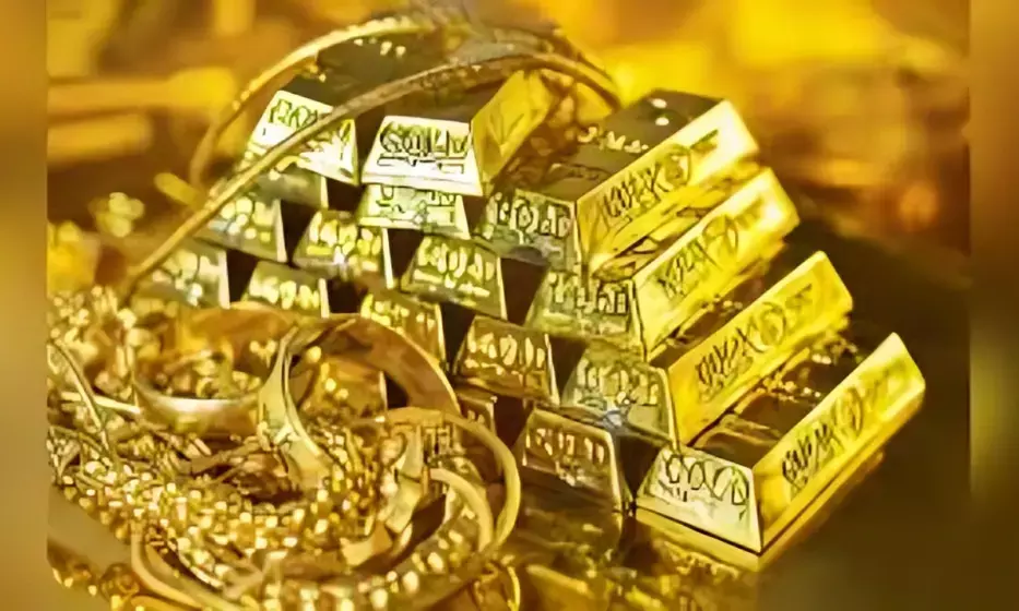 Record Gold Prices, Rising Sales: India’s Jewellery Stocks Shine Amid Market Uncertainty