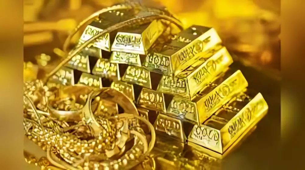 Record Gold Prices, Rising Sales: India’s Jewellery Stocks Shine Amid Market Uncertainty