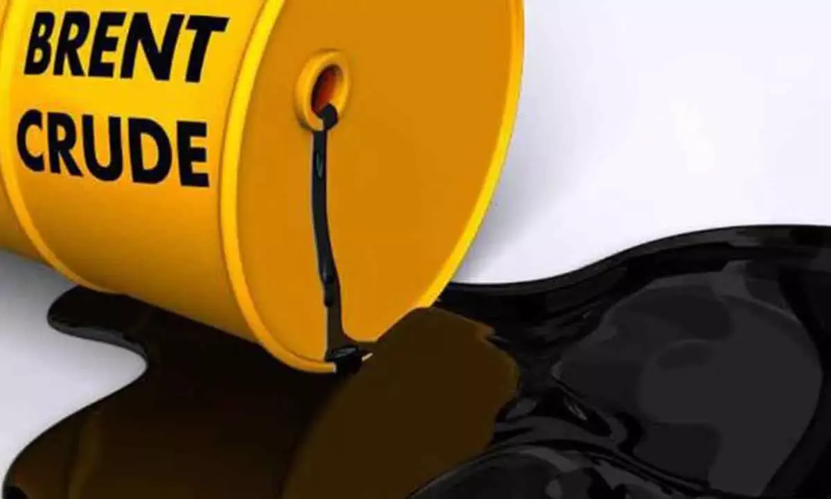 Brent crude trade higher at $62.49/$