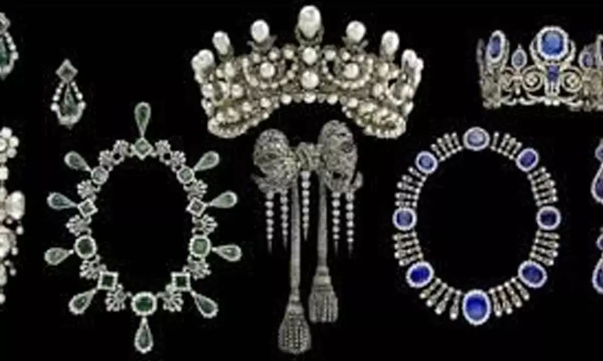 Mona Lisa, a gold toilet and now the Louvre’s royal jewels: A fascinating history of art heists