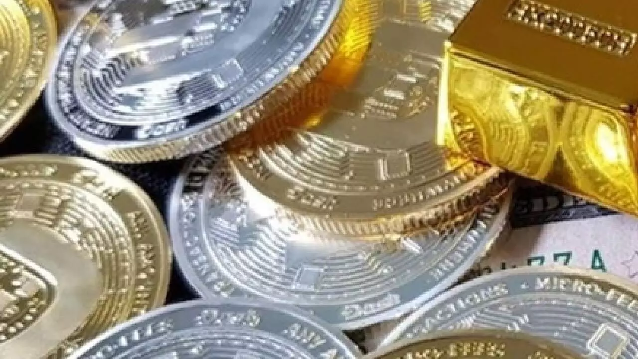 Gold, silver prices cool after as jewellery sales jump 35–40% during Dhanteras Gold, silver prices cool after as jewellery sales jump 35–40% during Dhanteras